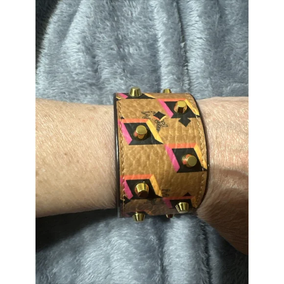 MCM Womans Leather Cuff Snap Bracelet Monogram MCM Pre-Loved - Picture 7 of 10